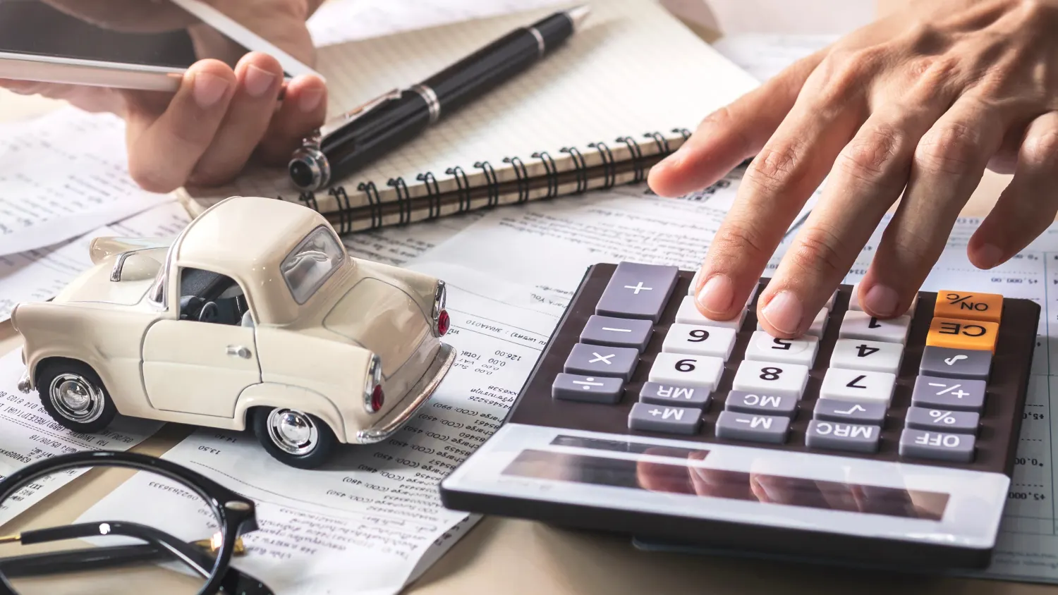 Steuerrechner Autos und Gesundheitsprüche Kurz: Zwei Werkzeuge für Kopf und Herz