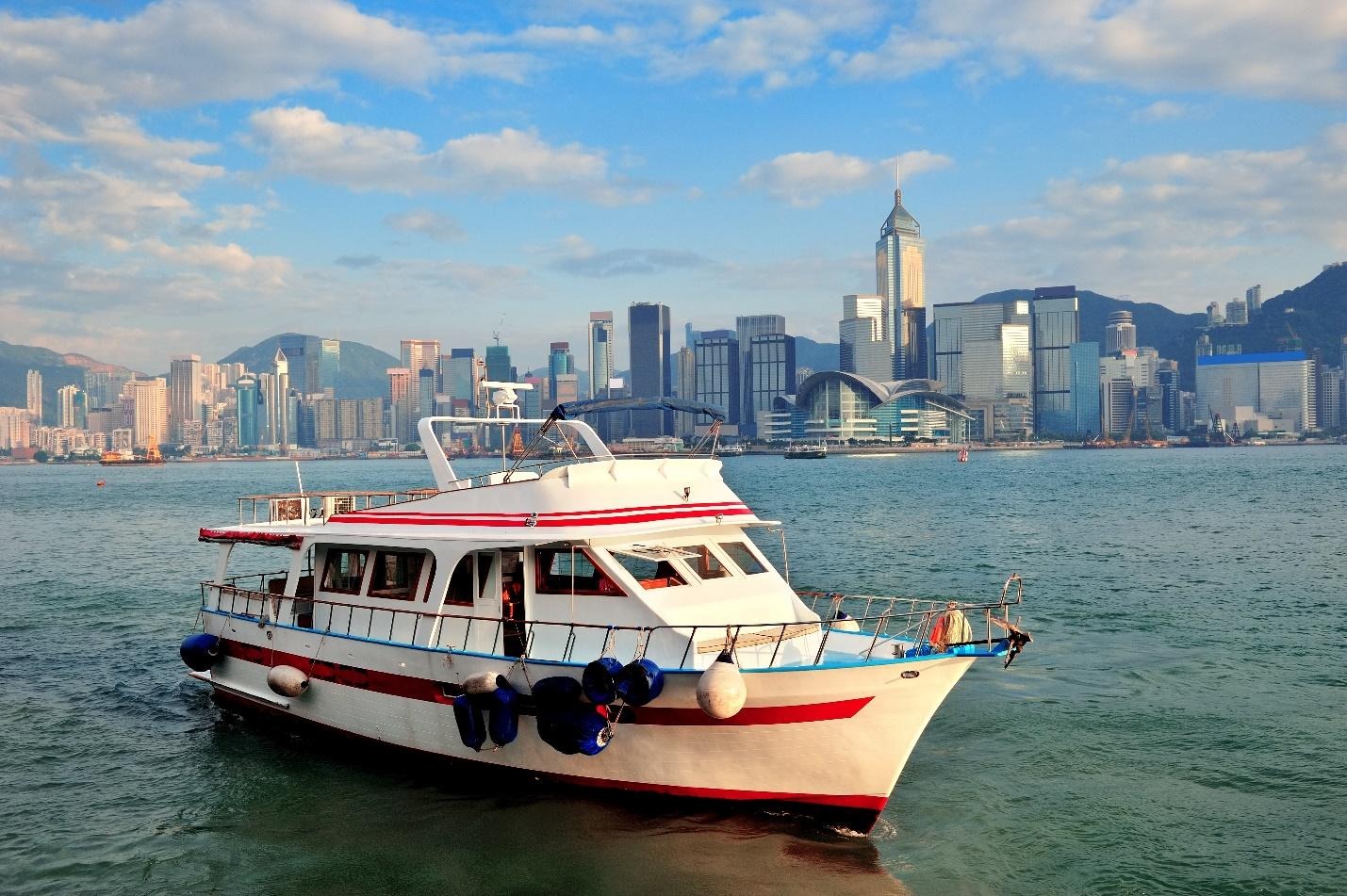 Top 5 Reasons Why a Water Taxi is The Best Way to Travel